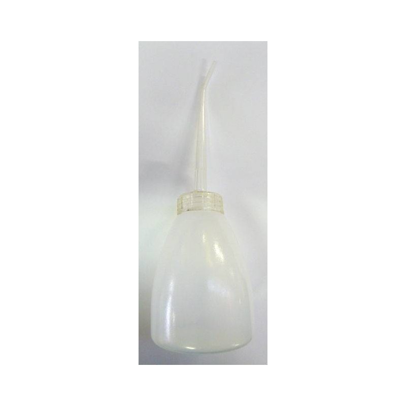 Burette plastique huile 100 ML